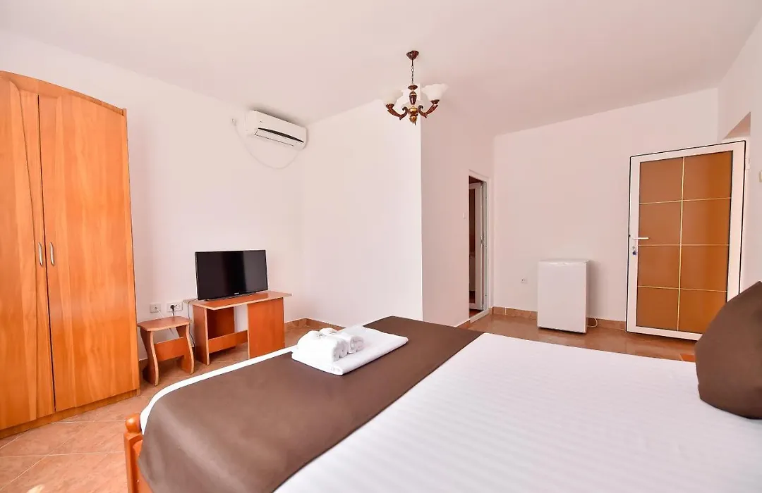 VILA HAVEN - Camere de inchiriat-1